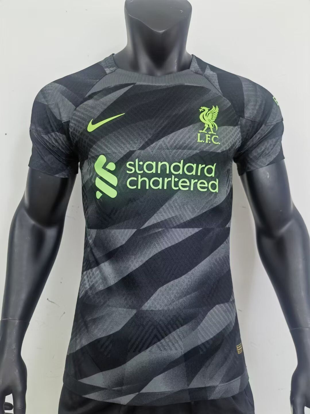 AAA Quality Liverpool 23/24 GK Black/Green Jersey(Player)